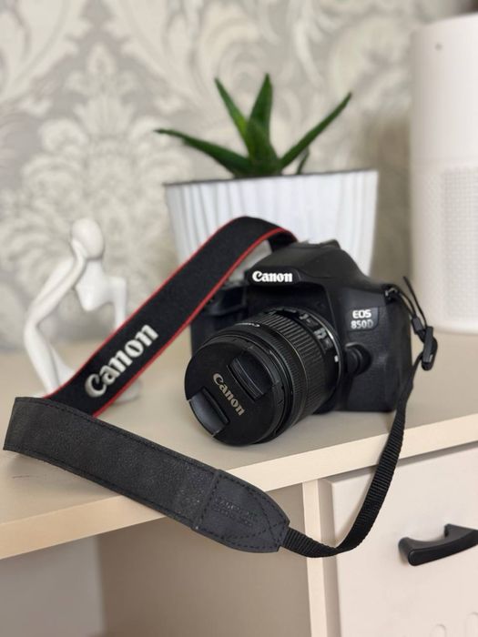 Фотоаппарат Canon EOS 850D