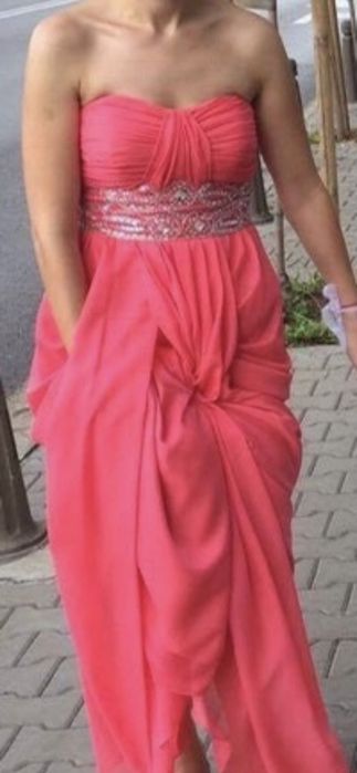 Бална Невероятна рокля ,с камъни M размер