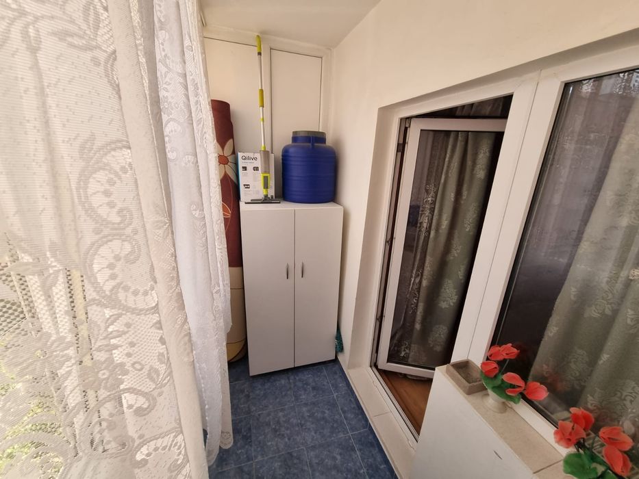 Proprietar închiriez apartament cu 2 camere zona Lipovei