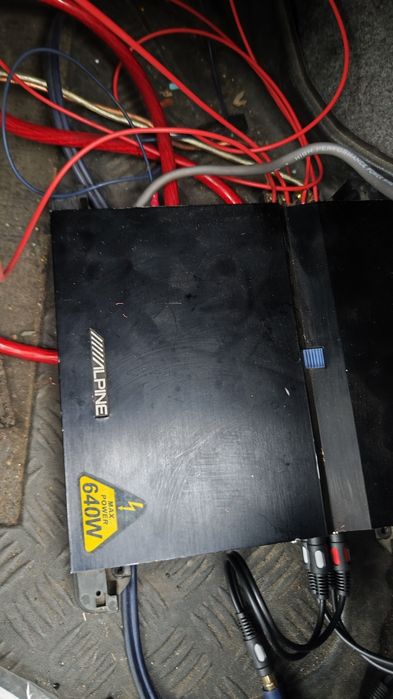 subwoofer + statie auto