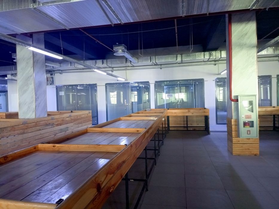 Карвон шопингдан 3- ва эко сокольдан магазин сотилади