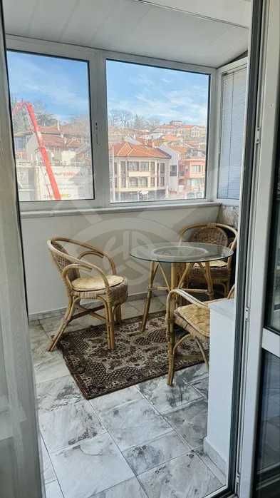 Дава се под наем Тристаен апартамент в Пловдив, Център - 120 кв.м за 997.05 € - Снимка #8