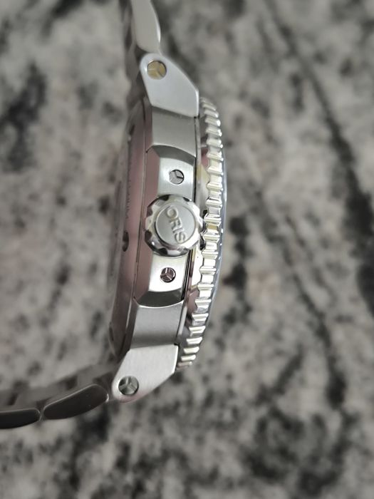 Oris aquis small second