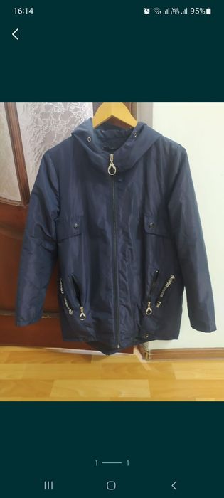 Көк куртка сатылады