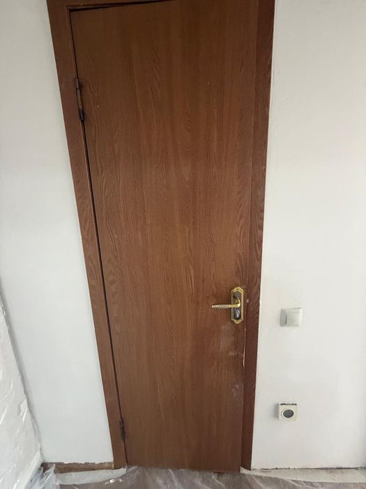 Продам двери б/у