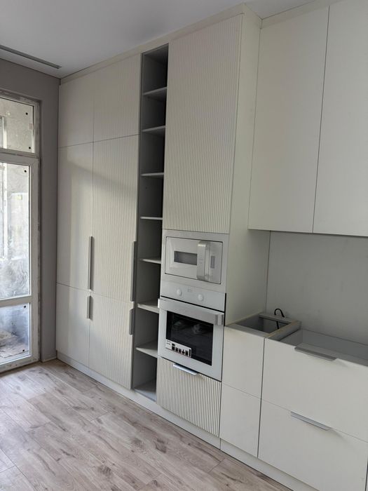 Сборщик мебельи услуга мебельщика.