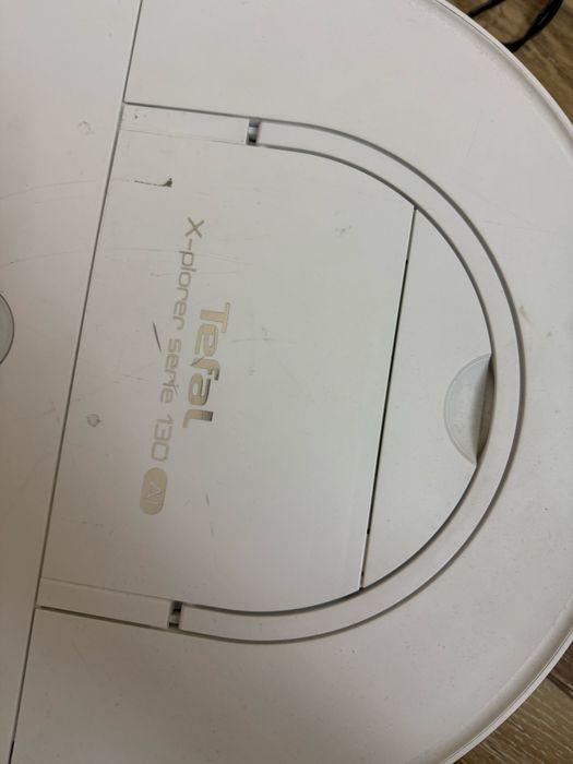 Продам робот-пылесос Tefal