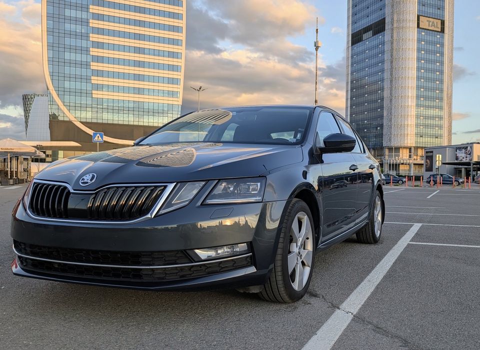 Обслужен, Skoda Octavia 2.0TDI DSG 4x4 Facelift