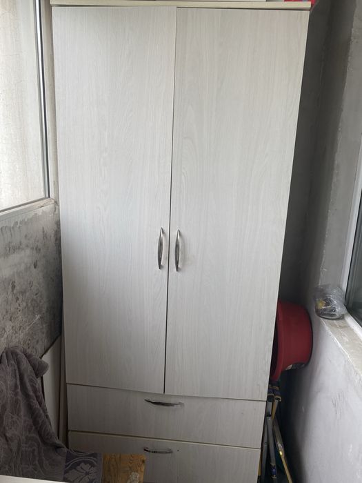 Продаю шкафы срочно
