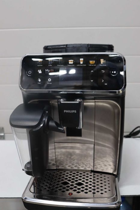 Кафеавтомат Philips Series 5400 LatteGo EP5441, Кафемашина 1.8L, 15Bar