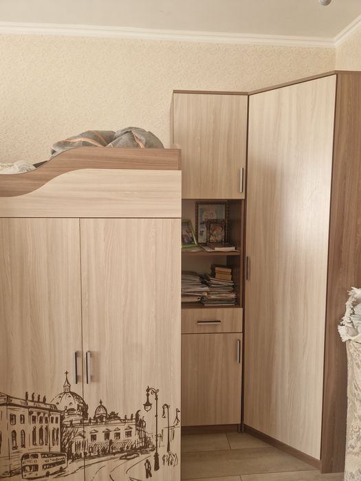 Двухъярусная кровать