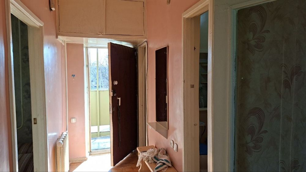 Срочно продам 1 комнатную квартиру Юнусабад