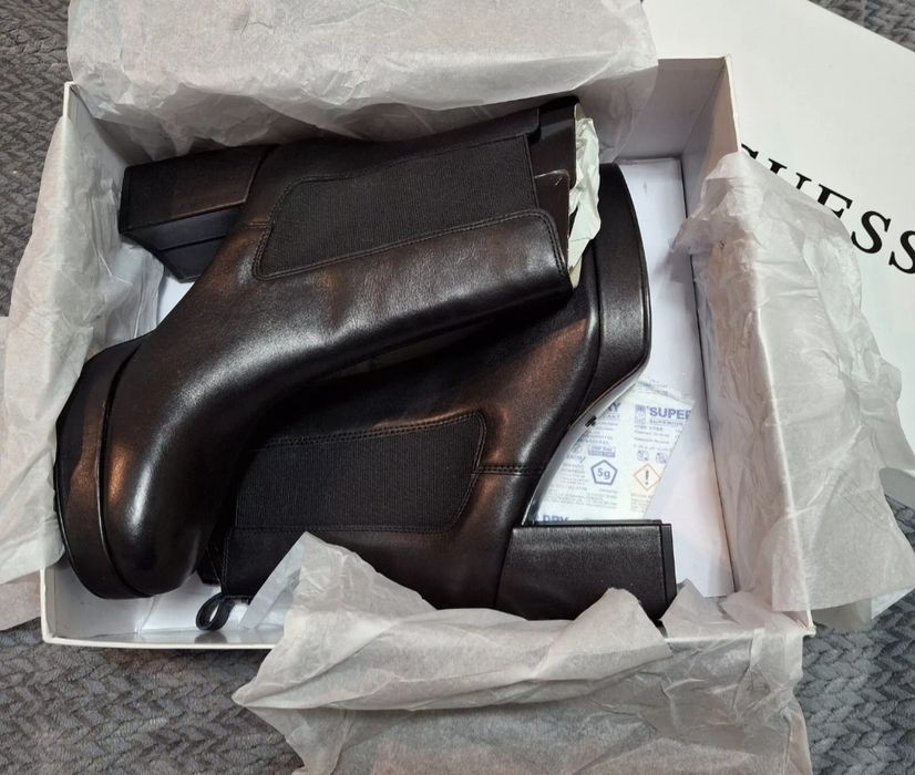 Guess, Victoria's secret,Armani,Calvin Klein,Roxy,Тommy Hilfiger,GAP