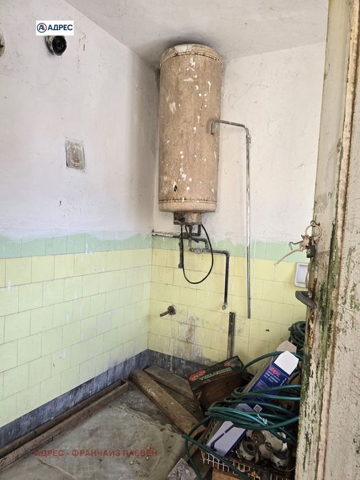 Къща в Плевен, област-с.Долни Вит площ 121 цена 16000