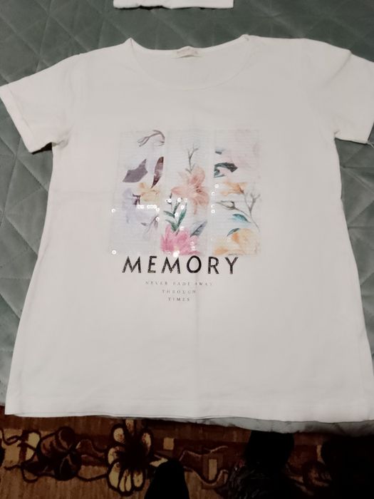 Тениски за момиче, почти нови!!