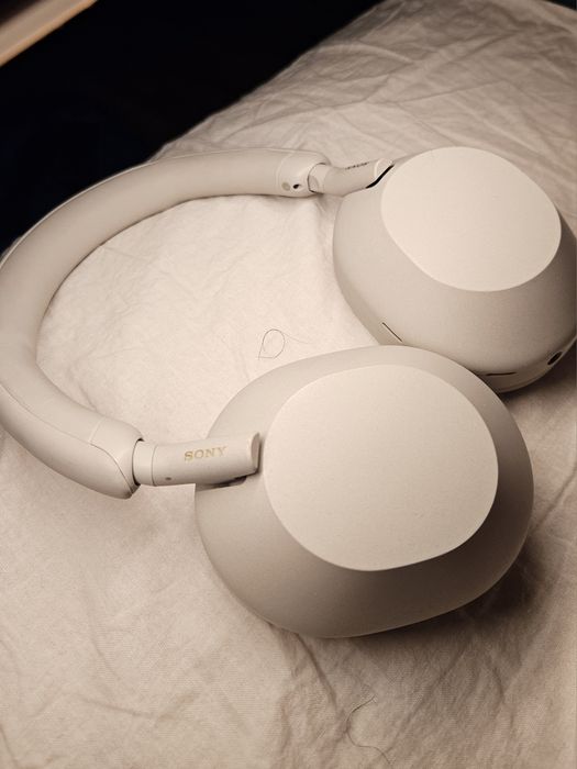 Слушалки Sony xm5