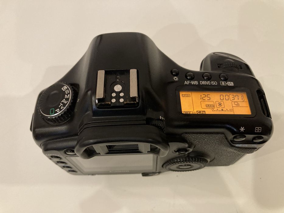 Canon 5D mark 1 classic full frame