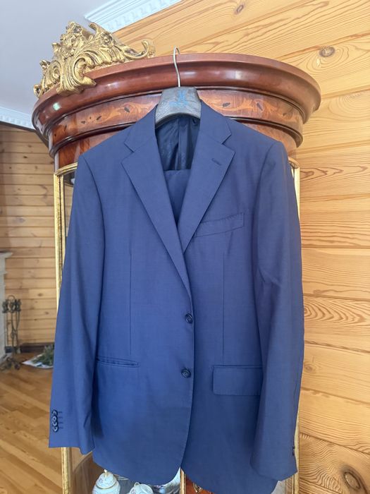 костюмы Corneliani