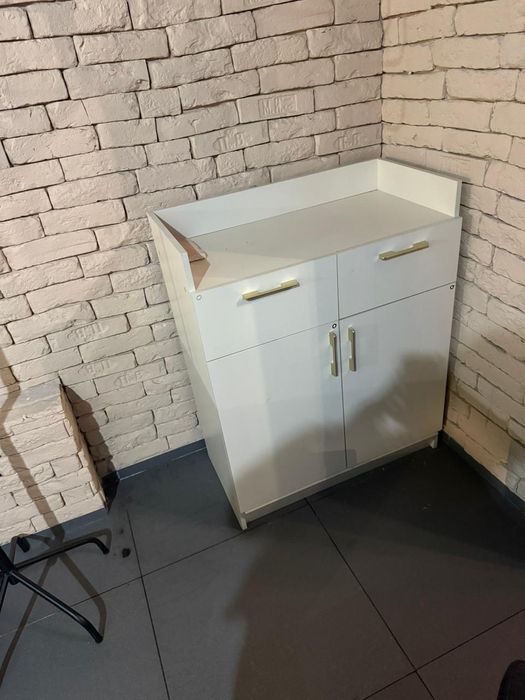 Кресла и люстры для кафе