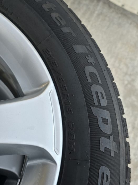 4 Броя 215/65/16 Hankook 2x7mm 2x6mm