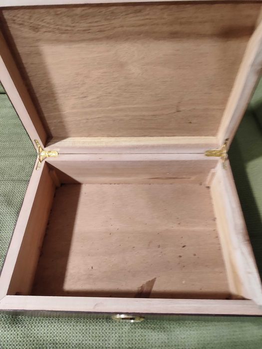 Хумидор за пури кутия