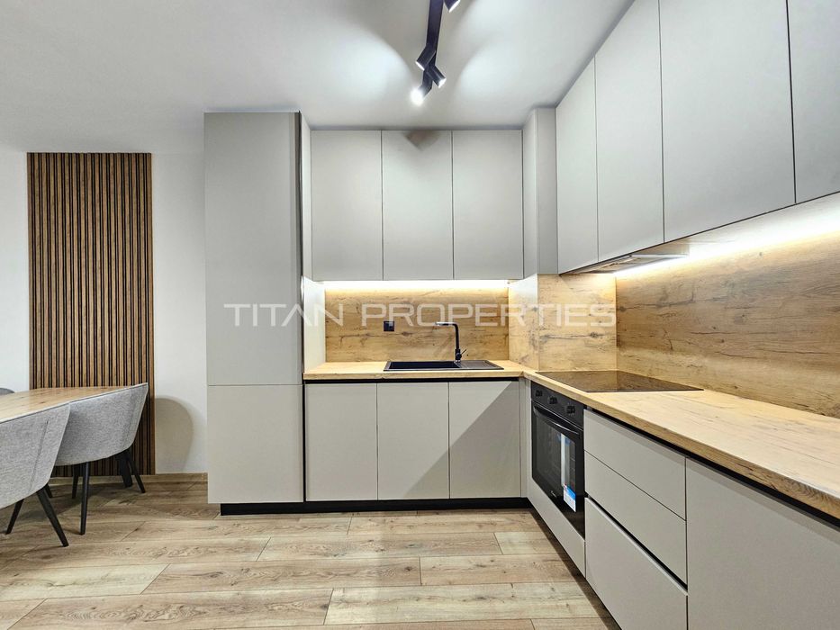 Продава се Тристаен апартамент в Пловдив, Гагарин - 115 кв.м за 1435 €/кв.м - Снимка #1