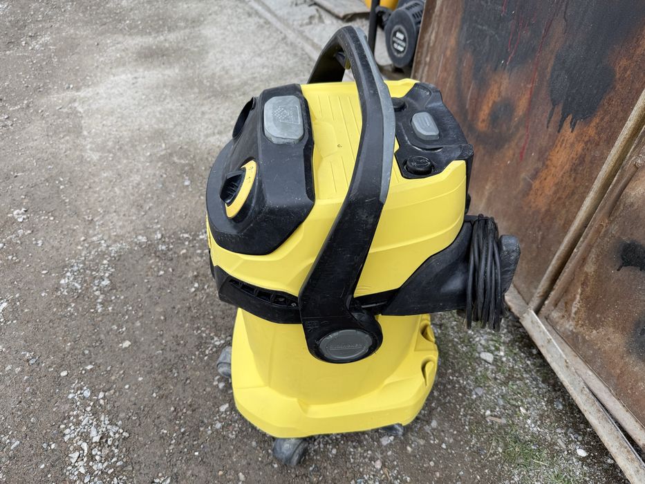 * Karcher WD 5 оригинал Италия в хорошем состоянии