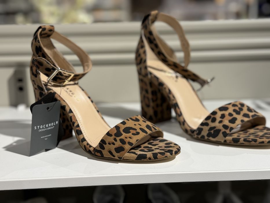 Sandale elegante Stocholm Leopard , originale , piele ( 36 si 37 )
