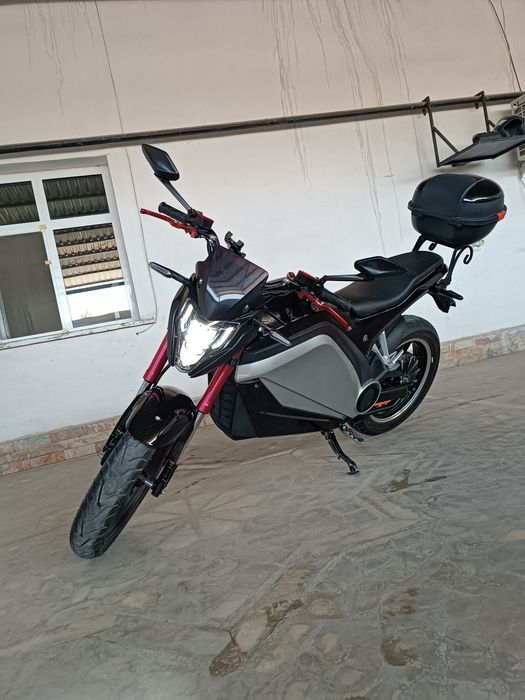 Скутер сатылады толык заряды 5.500 сом прабек 90 км жагдайы жаксы.