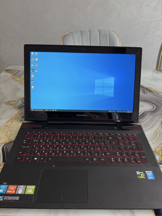 Лаптоп Lenovo Y50-70 I7 & Nvidia GTX