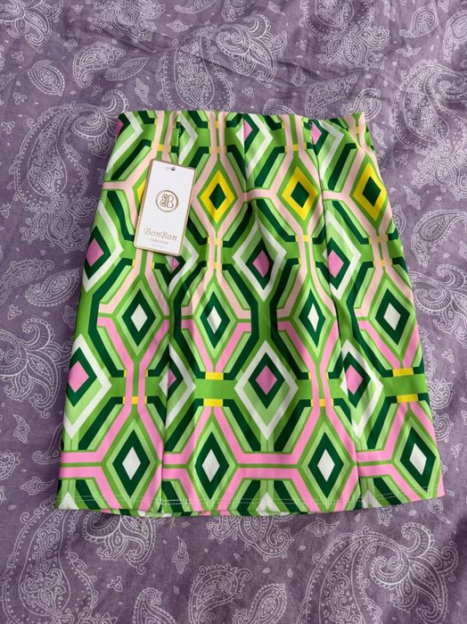 Нова пола с етикет