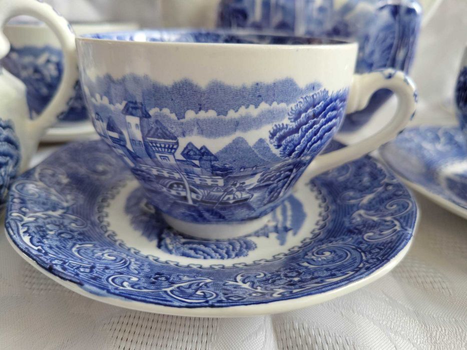 Английски сервиз за кафе