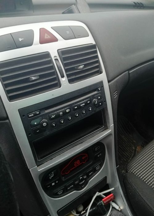 Vând Peugeot 307 motor  benzina