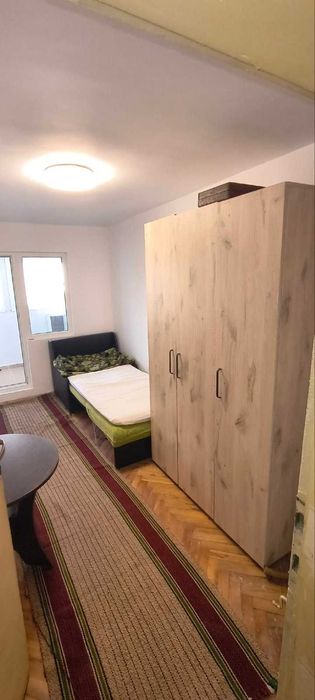 таванска стая под наем