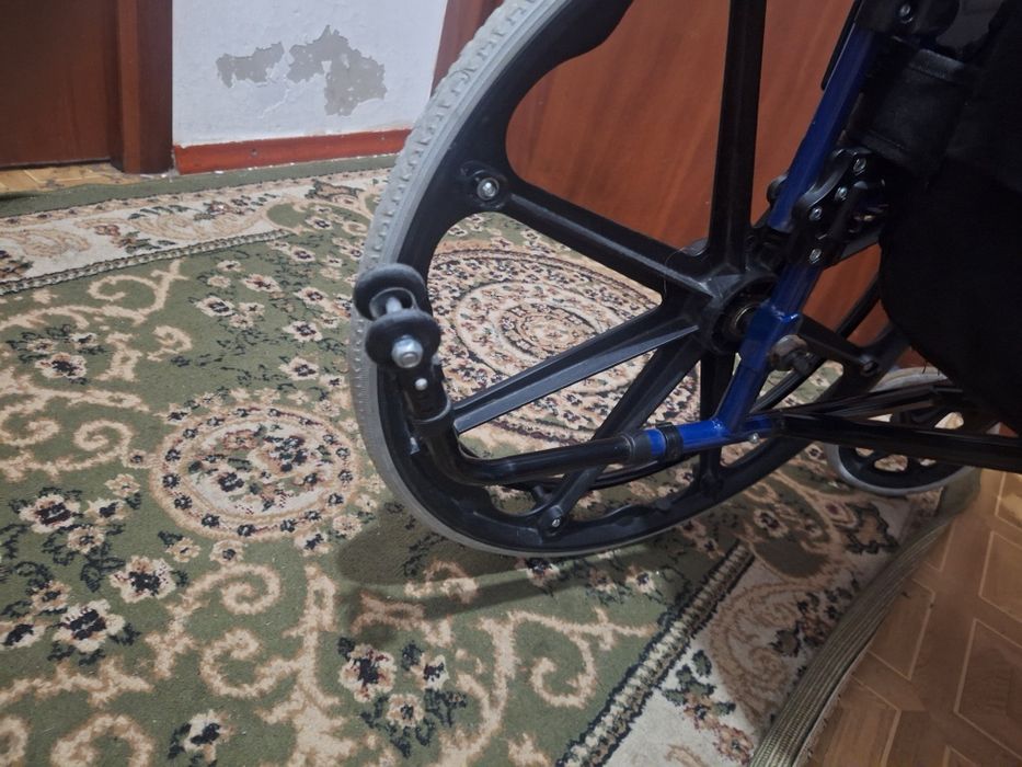 Инвалидная коляска