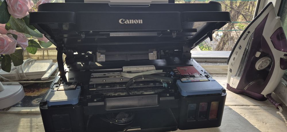 Продам цветной принтер сканер