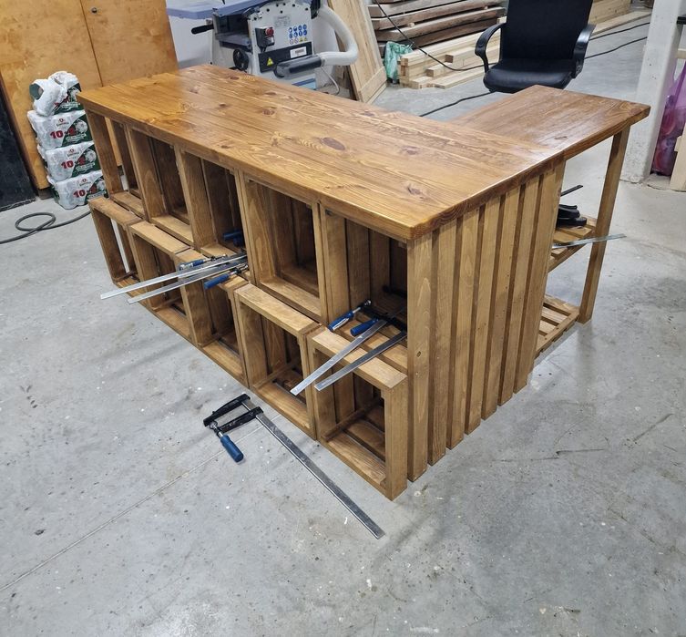 Дървено бюро масив