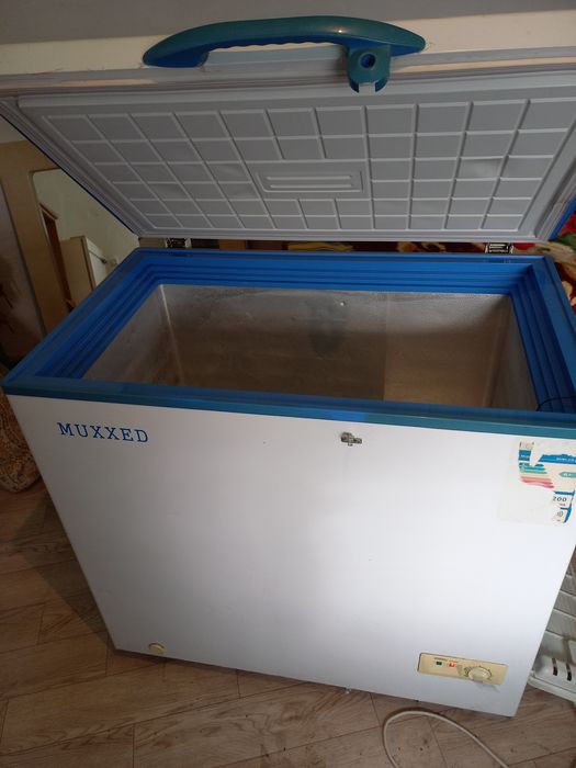 Продам морозильник