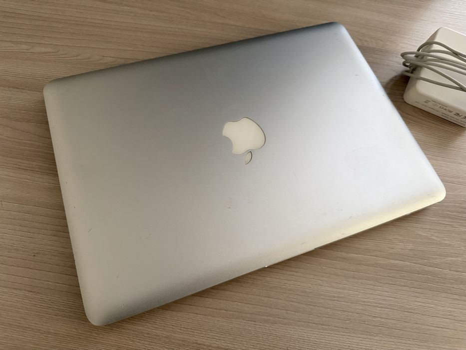 Отличный MacBook Pro. 13"