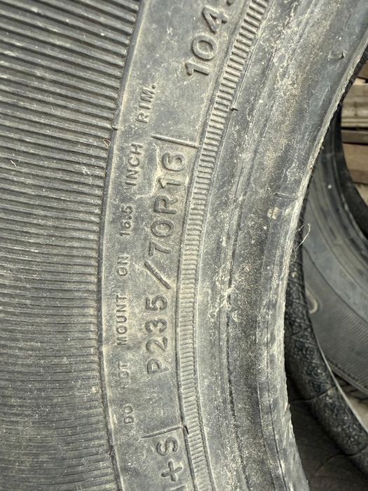 Продам шины 235/70R16