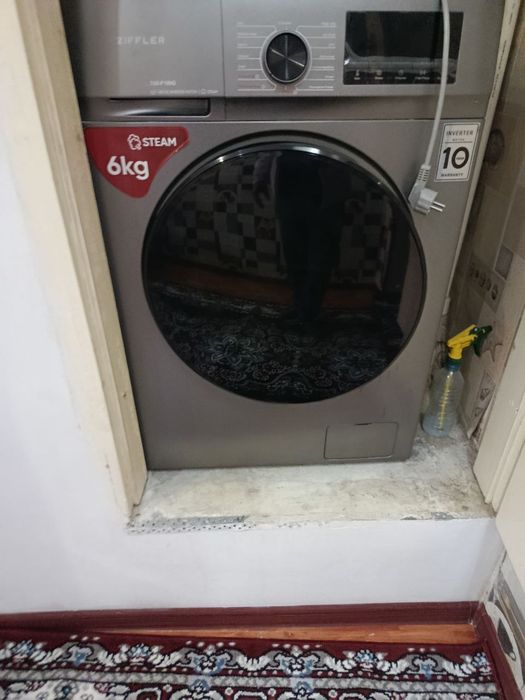 Продам сваю 4-3/3/9 квартиру в центре Ташкента