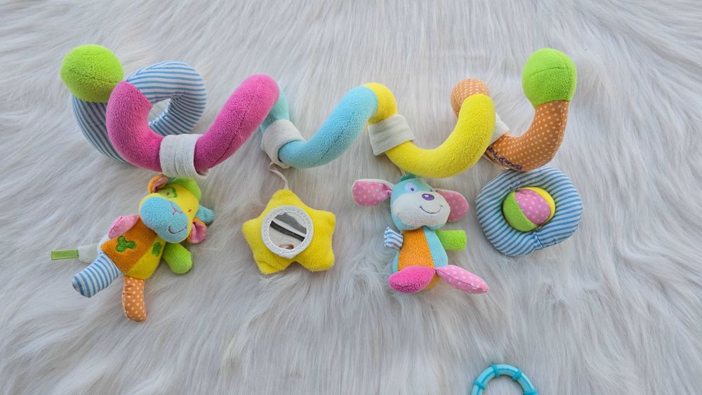 Играчки за детска количка и кошара