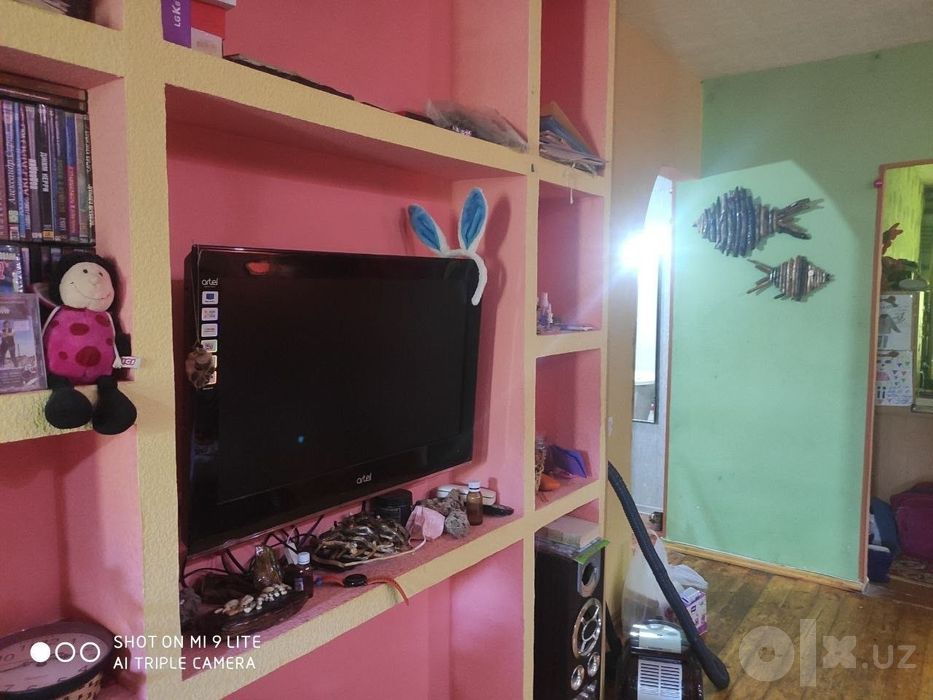 Продам чиланзар 13.  Двух комнатная.   Балкон 2x6