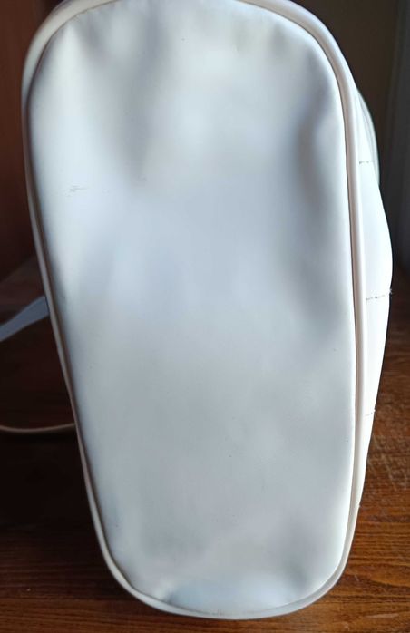 Дамска бяла чанта