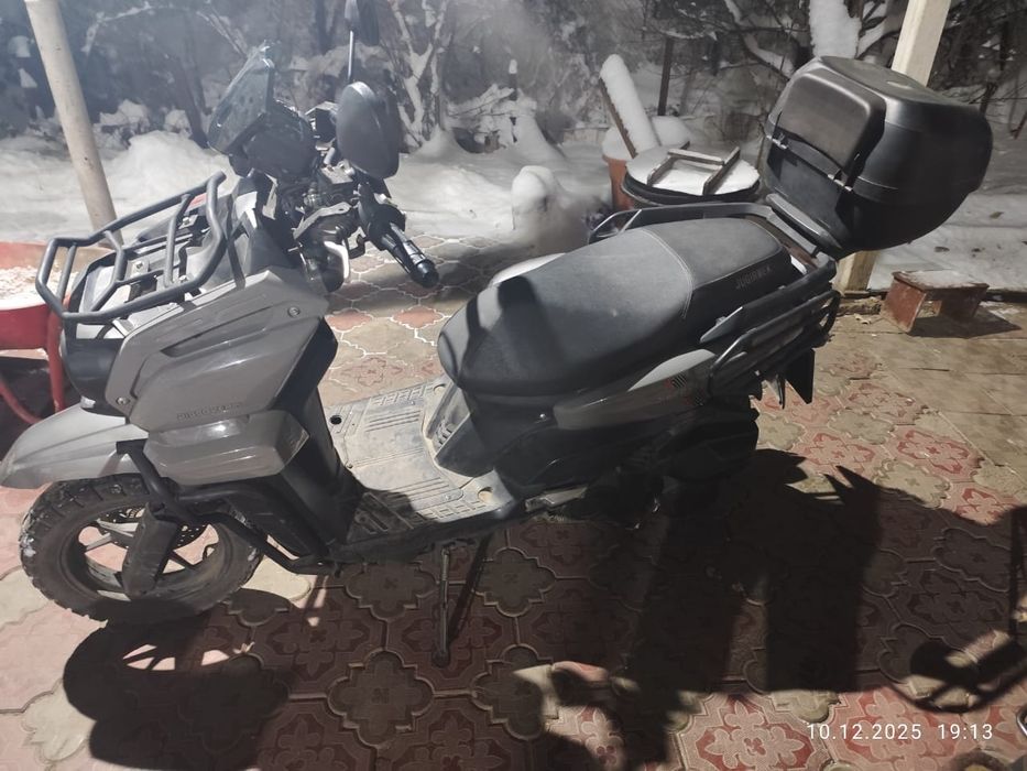 Продаю скутер танк 2024 г