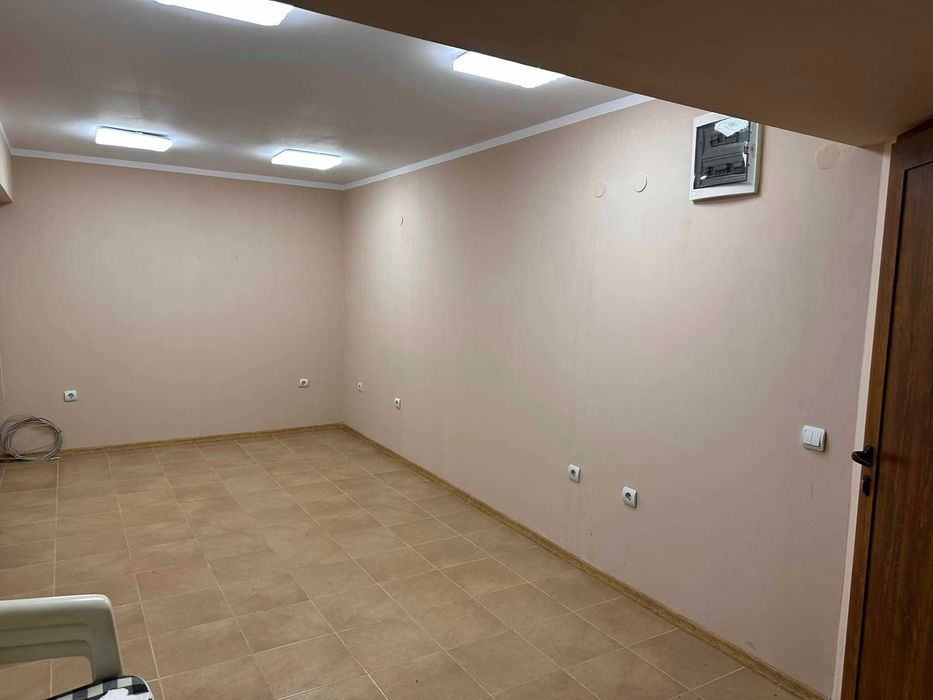 Продава се Магазин в Варна, Център - 26 кв.м за 2116 €/кв.м - Снимка #5