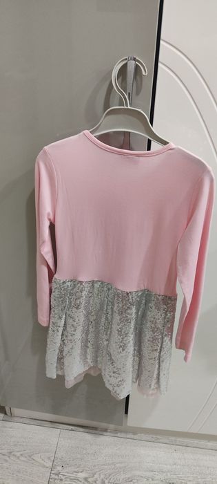 Продаю детскую платье