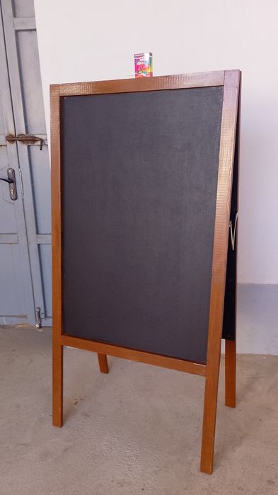 Меловая доска. Меню доска для кафе ресторан.