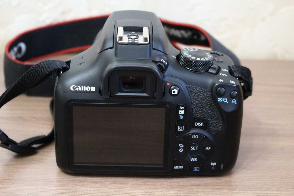 Фотоаппарат Canon EOS 1300D