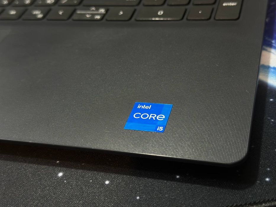 Офисный ноутбук Dell Intel core i5-1335U 16/512